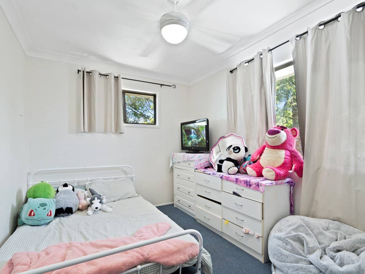 6 Faye Street, THORNESIDE - Thumbnail 8