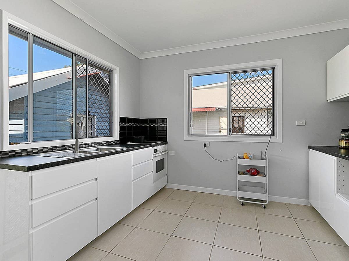 80 Andrew Street, WYNNUM - Thumbnail 5