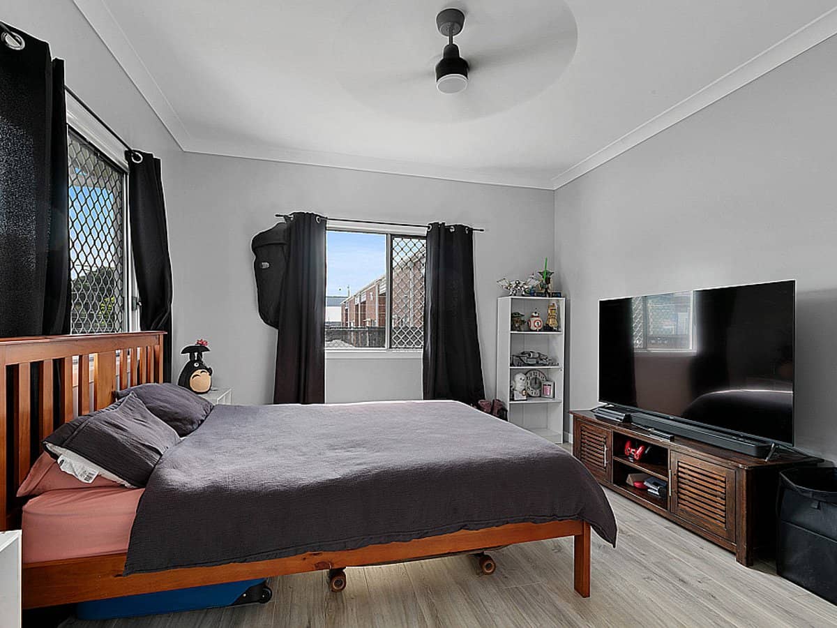 80 Andrew Street, WYNNUM - Thumbnail 7