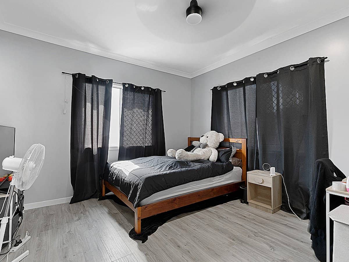 80 Andrew Street, WYNNUM - Thumbnail 8