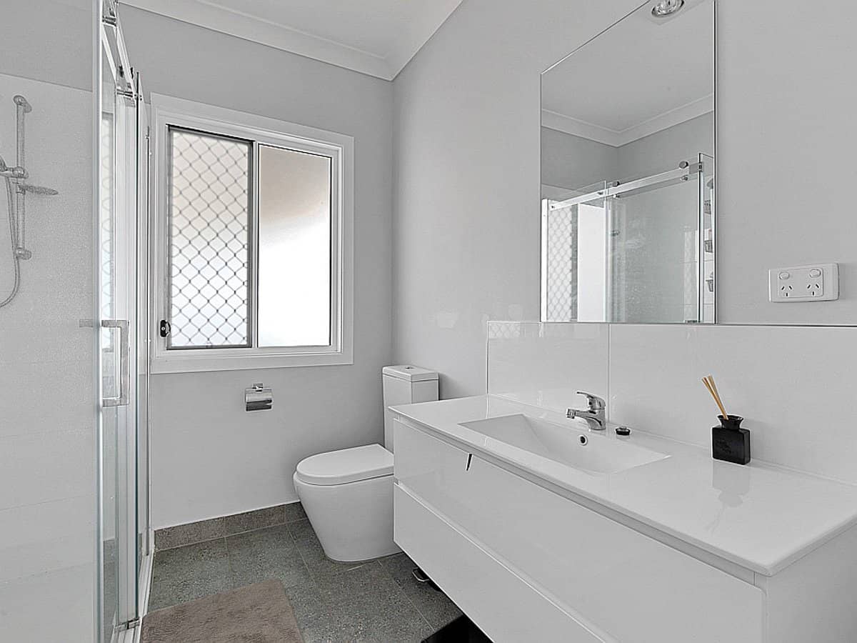 80 Andrew Street, WYNNUM - Thumbnail 9