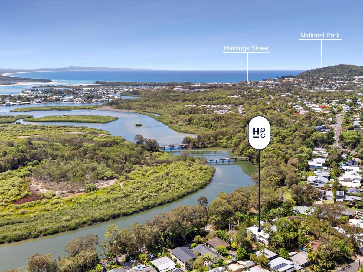 29 Weyba Esplanade, NOOSA HEADS - Thumbnail 2