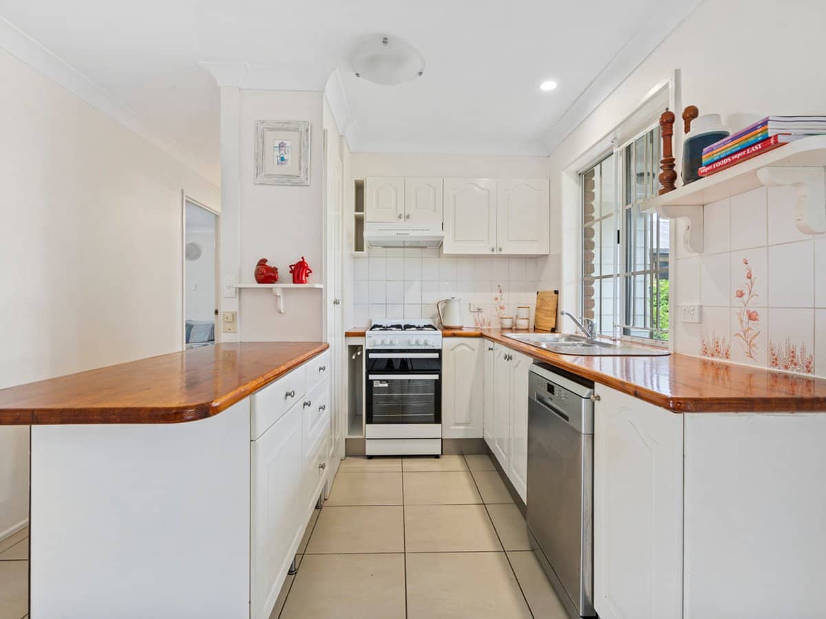 57 Ferry Road, THORNESIDE - Thumbnail 3