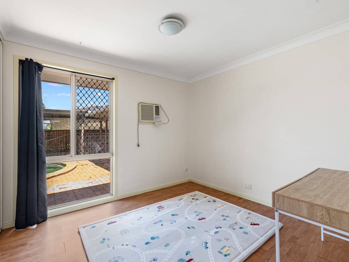 24 Ferndown Street, ALEXANDRA HILLS - Thumbnail 9