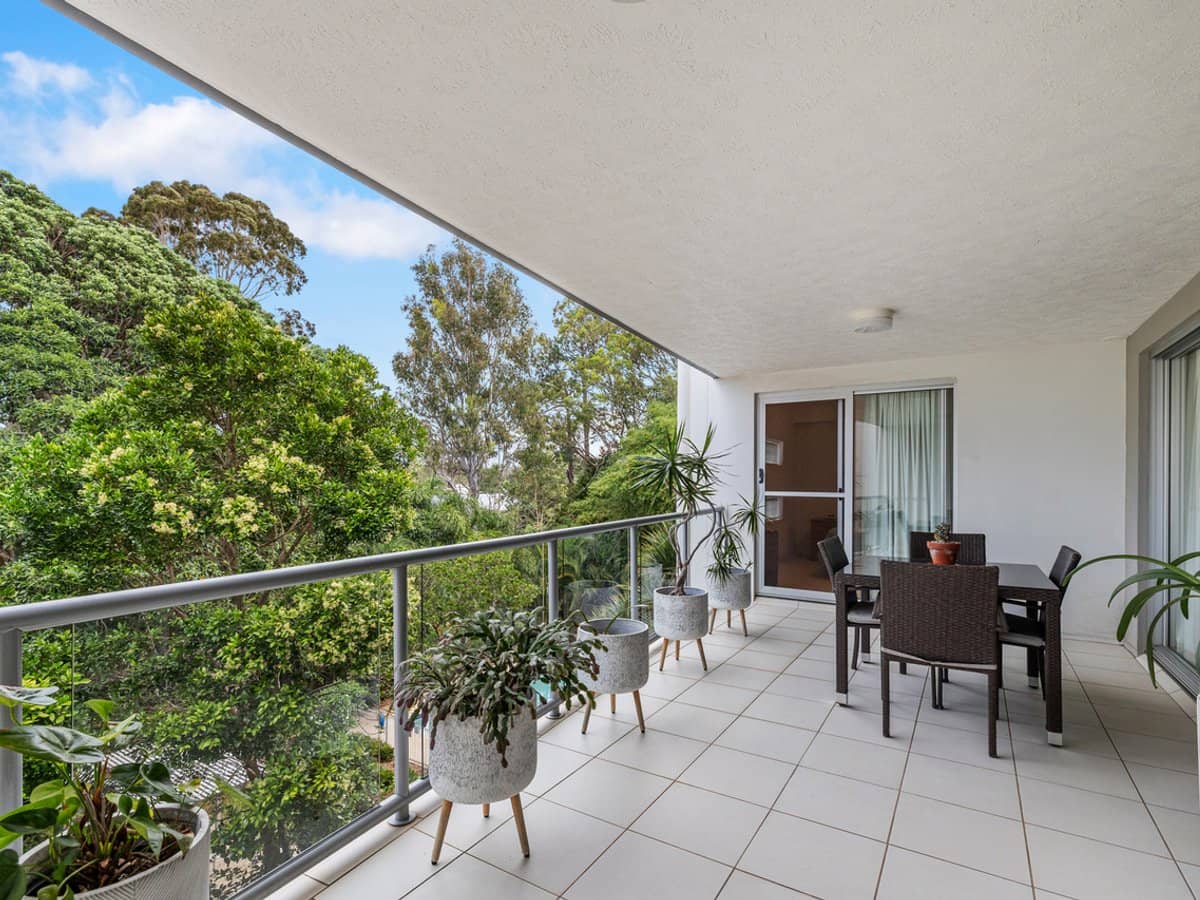 7-13 Shore Street East, CLEVELAND - Thumbnail 2