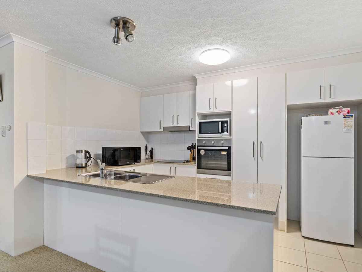 7-13 Shore Street East, CLEVELAND - Thumbnail 4