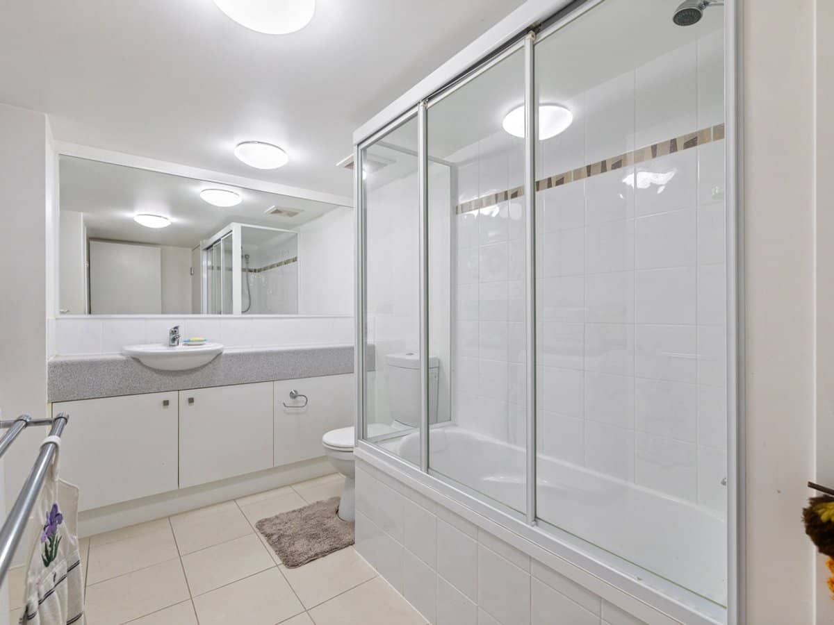 7-13 Shore Street East, CLEVELAND - Thumbnail 10