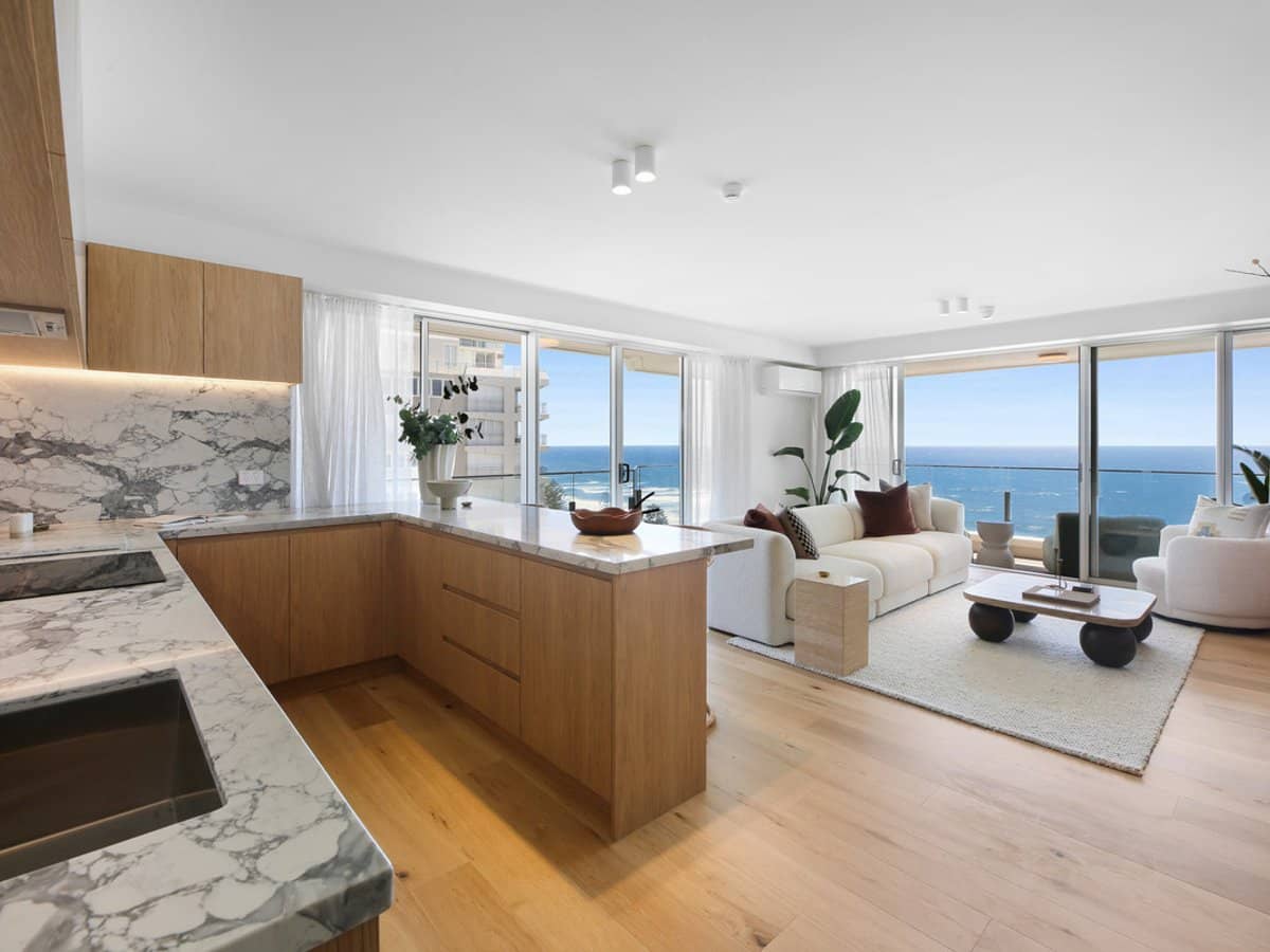 170-180 The Esplanade, Burleigh Heads - Thumbnail 1