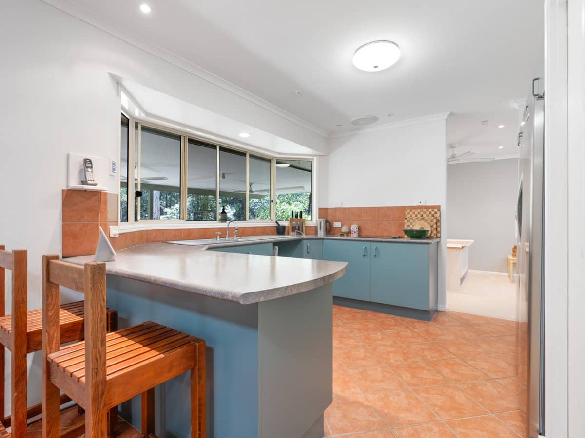 3 Coach Court, COOROIBAH - Thumbnail 4