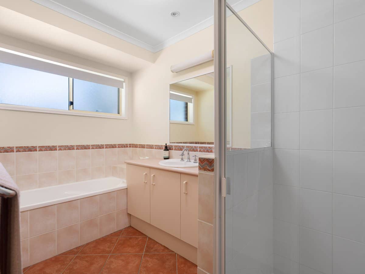 3 Coach Court, COOROIBAH - Thumbnail 14