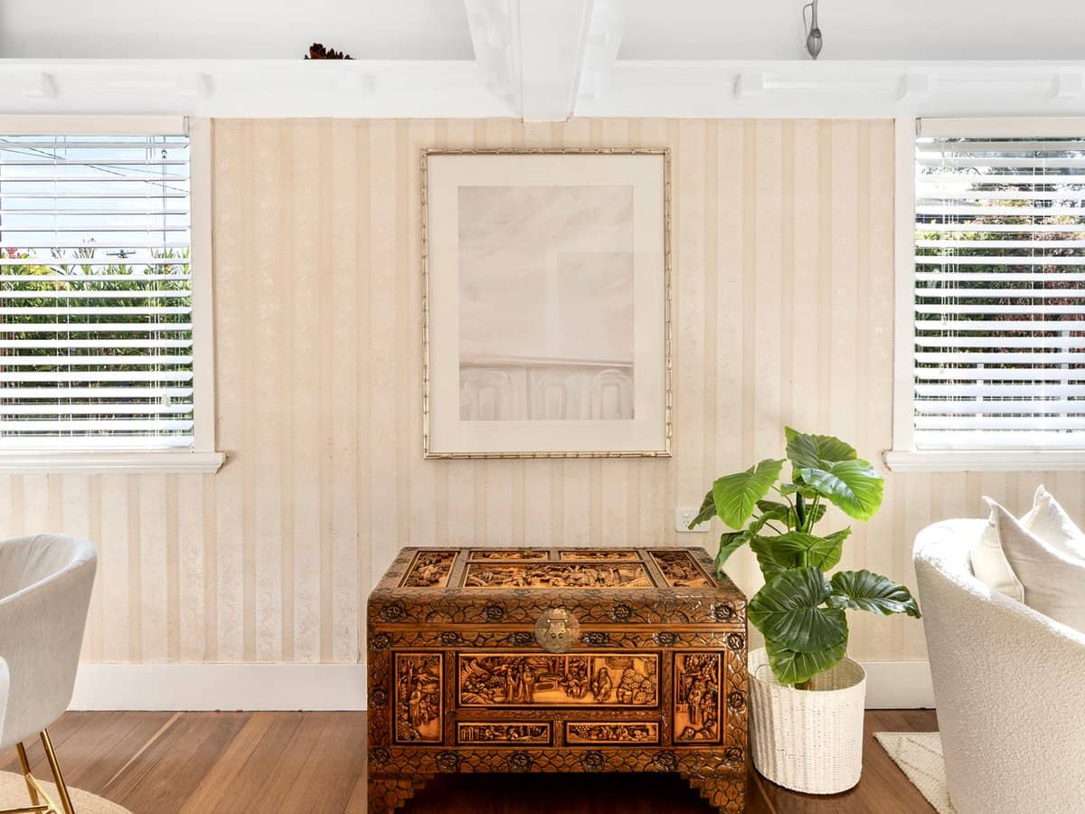 16 White Avenue, COORPAROO - Thumbnail 6