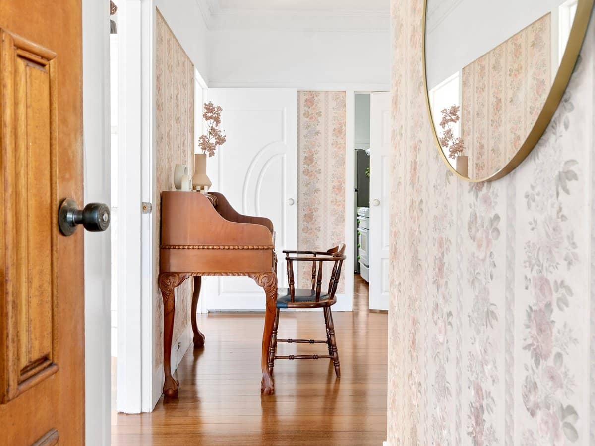 16 White Avenue, COORPAROO - Thumbnail 9