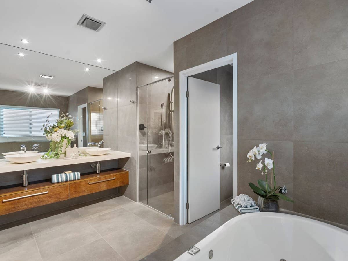 53 Waterville Drive, THORNLANDS - Thumbnail 16