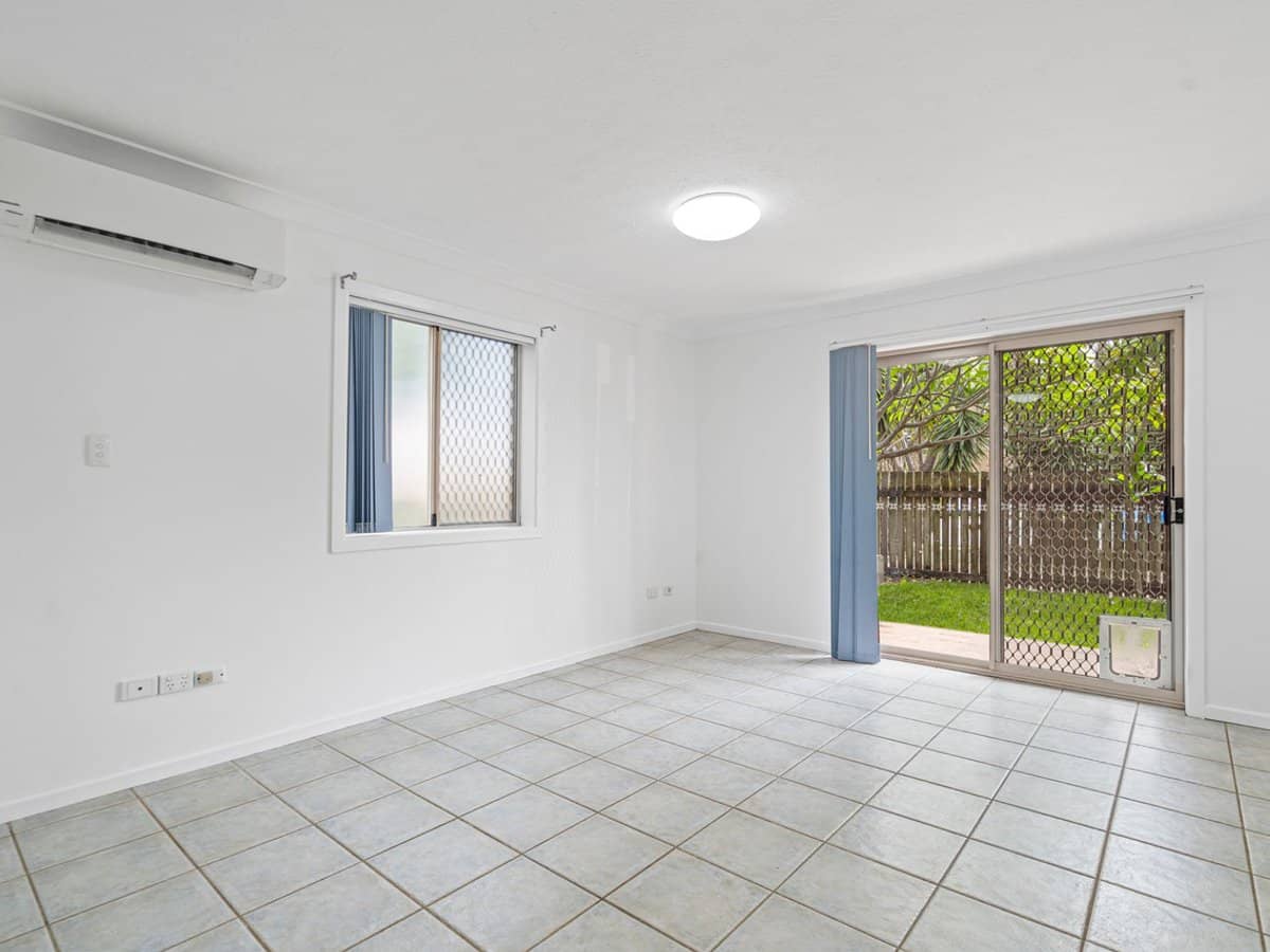 70 Jellicoe Street, COORPAROO - Thumbnail 6