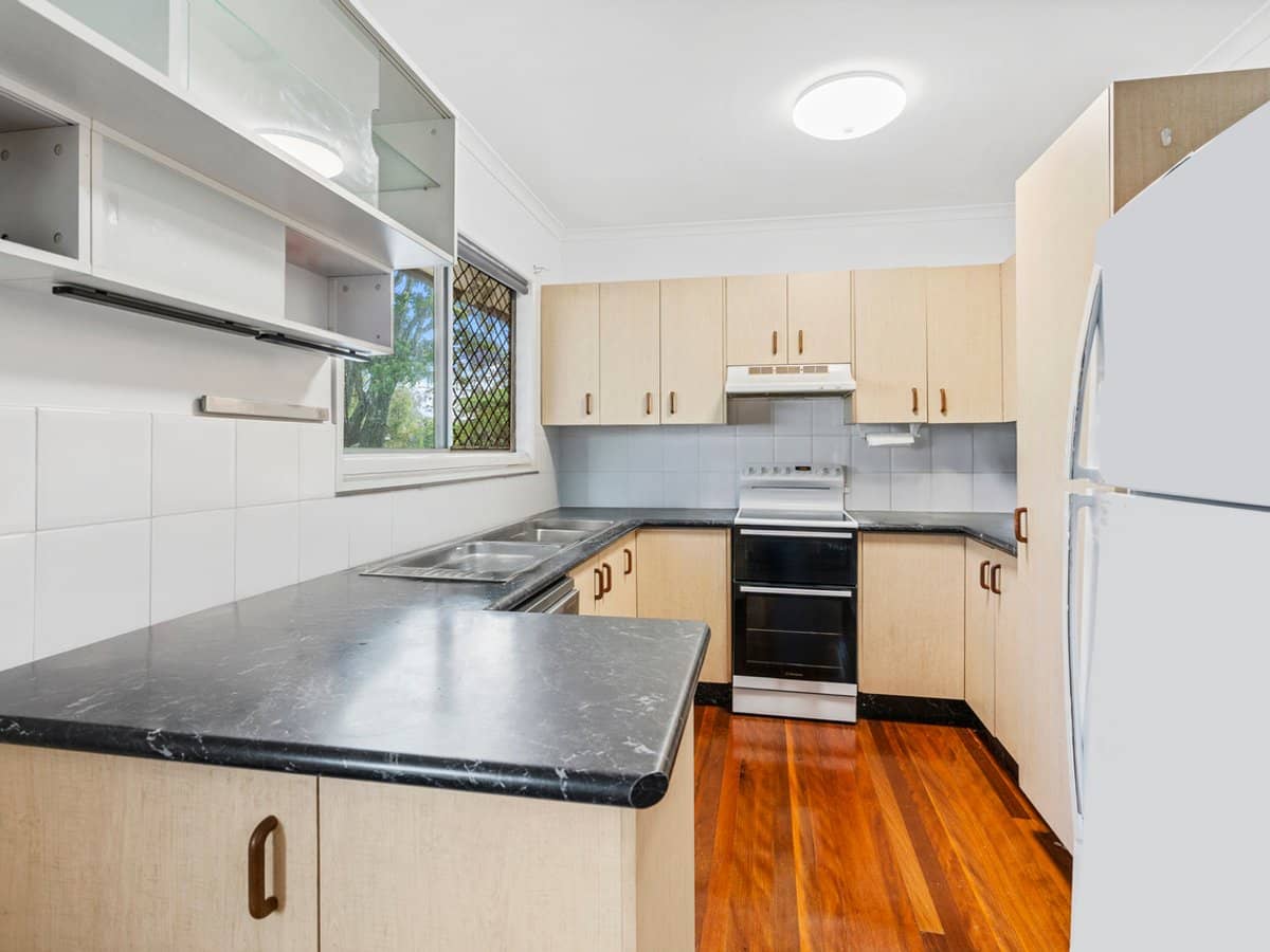 26 Rosedene Street, MANLY WEST - Thumbnail 5