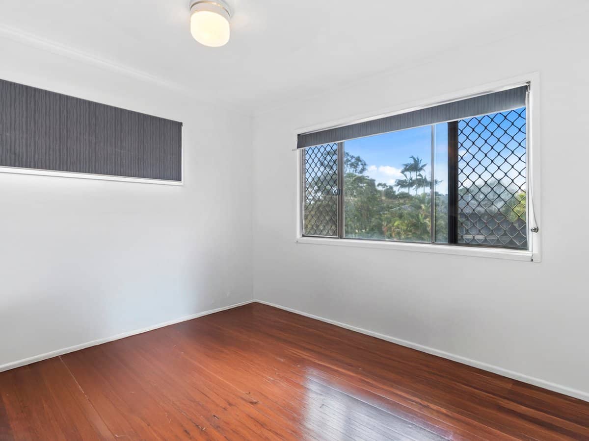 26 Rosedene Street, MANLY WEST - Thumbnail 7