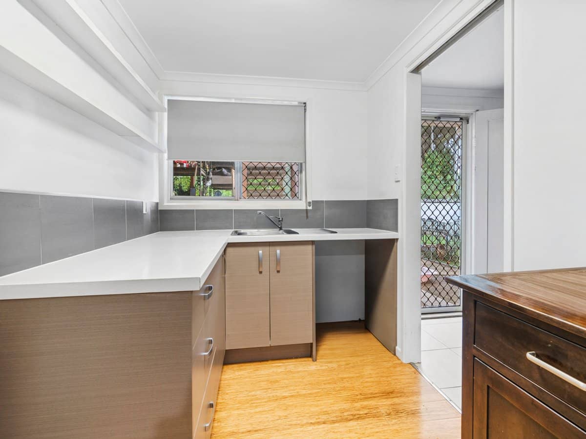 26 Rosedene Street, MANLY WEST - Thumbnail 11