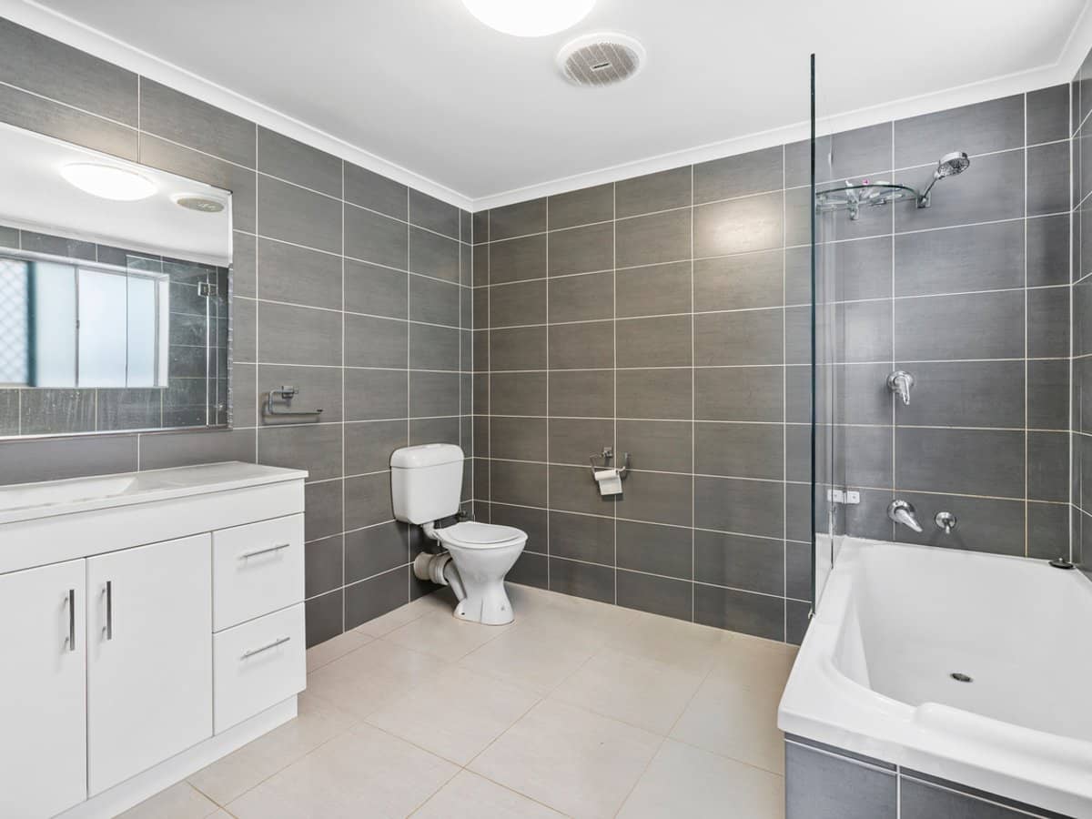 26 Rosedene Street, MANLY WEST - Thumbnail 14