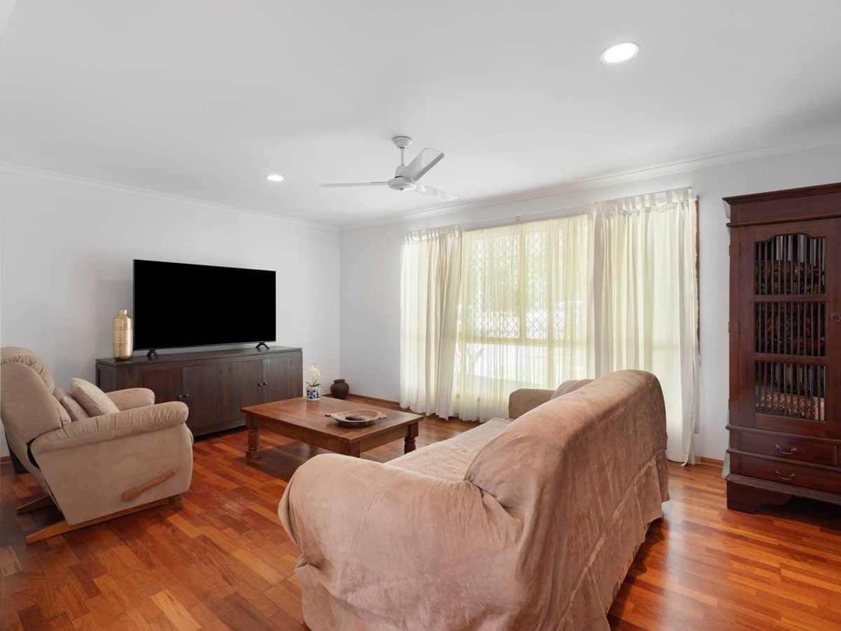 30 Lake Entrance Boulevard, NOOSAVILLE - Thumbnail 3