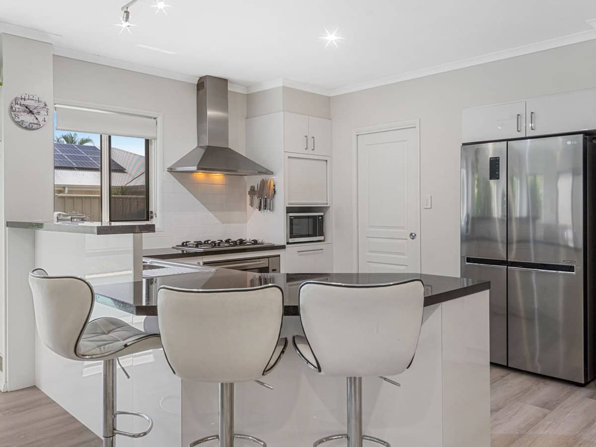 28 Giordano Place, BELMONT - Thumbnail 5