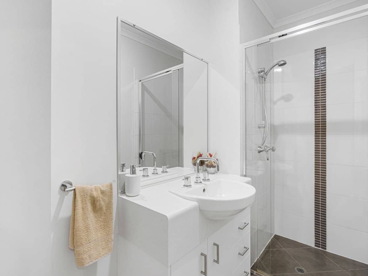 28 Giordano Place, BELMONT - Thumbnail 16