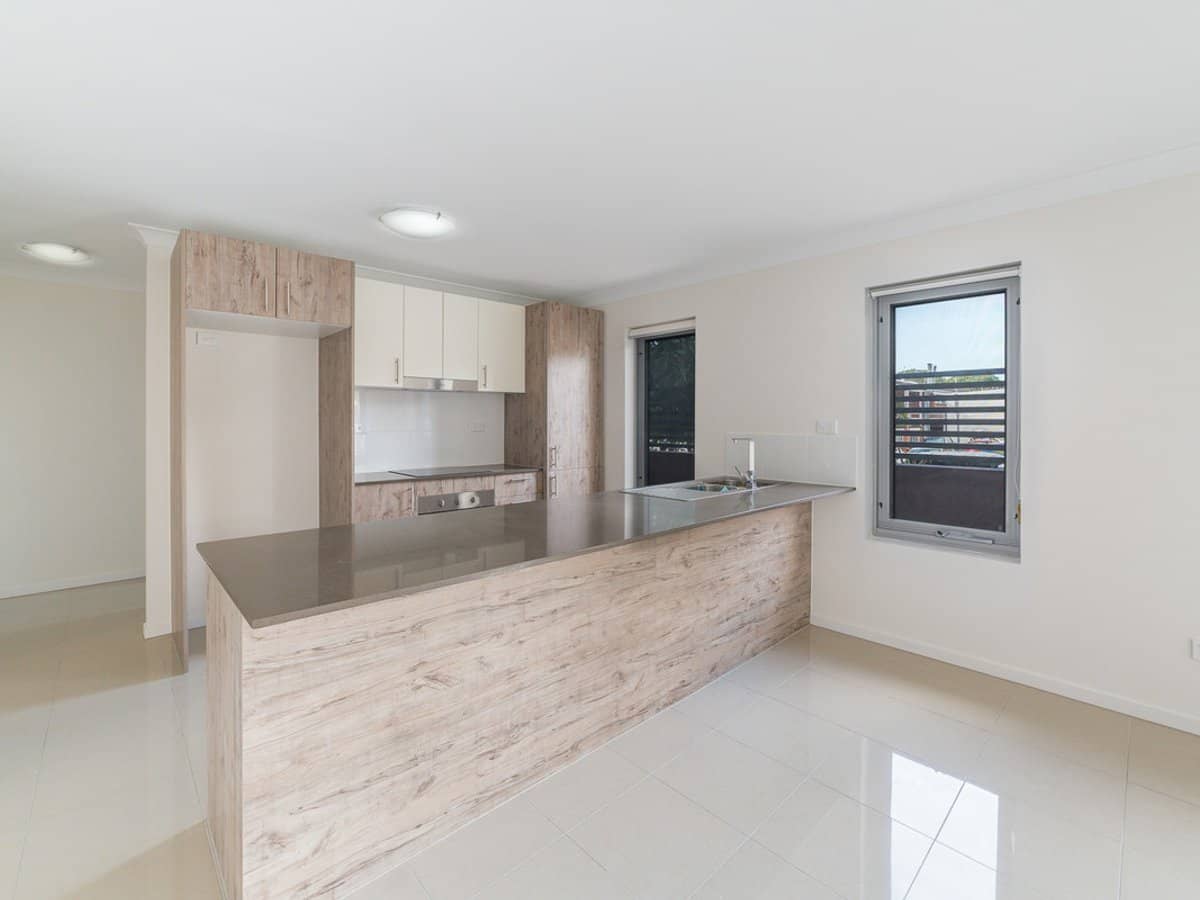 42 Curwen Terrace, CHERMSIDE - Thumbnail 4