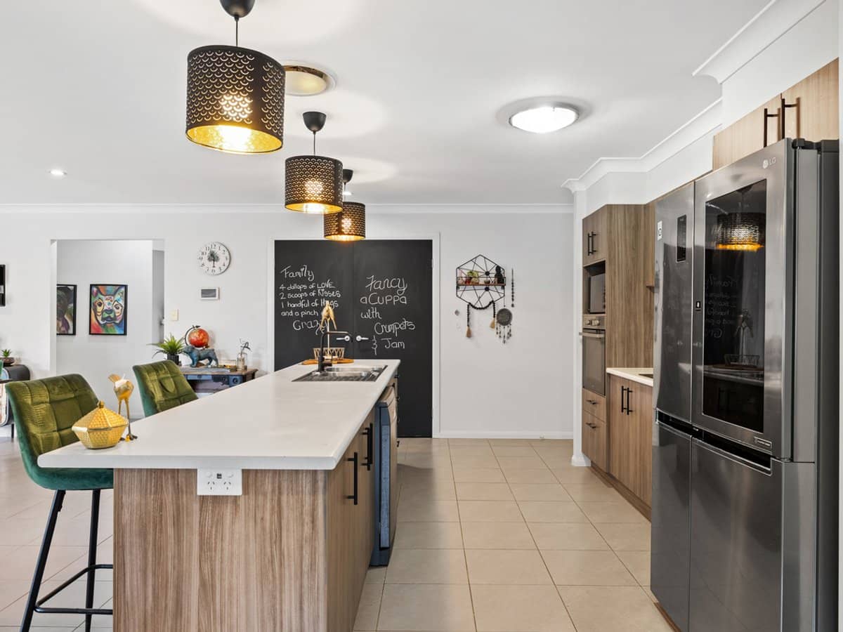 31 Cimmaron Circuit, THORNLANDS - Thumbnail 4