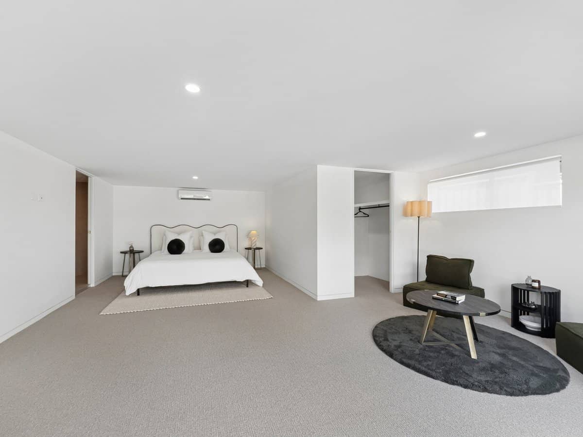 17 Rodlan Parade, LABRADOR - Thumbnail 14