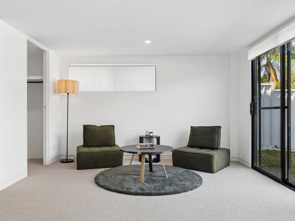 17 Rodlan Parade, LABRADOR - Thumbnail 15