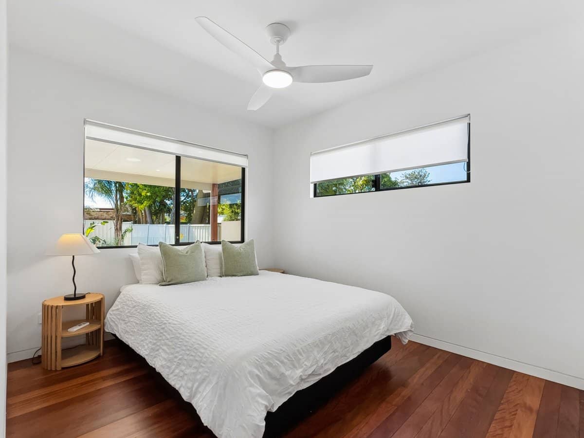 17 Rodlan Parade, LABRADOR - Thumbnail 22