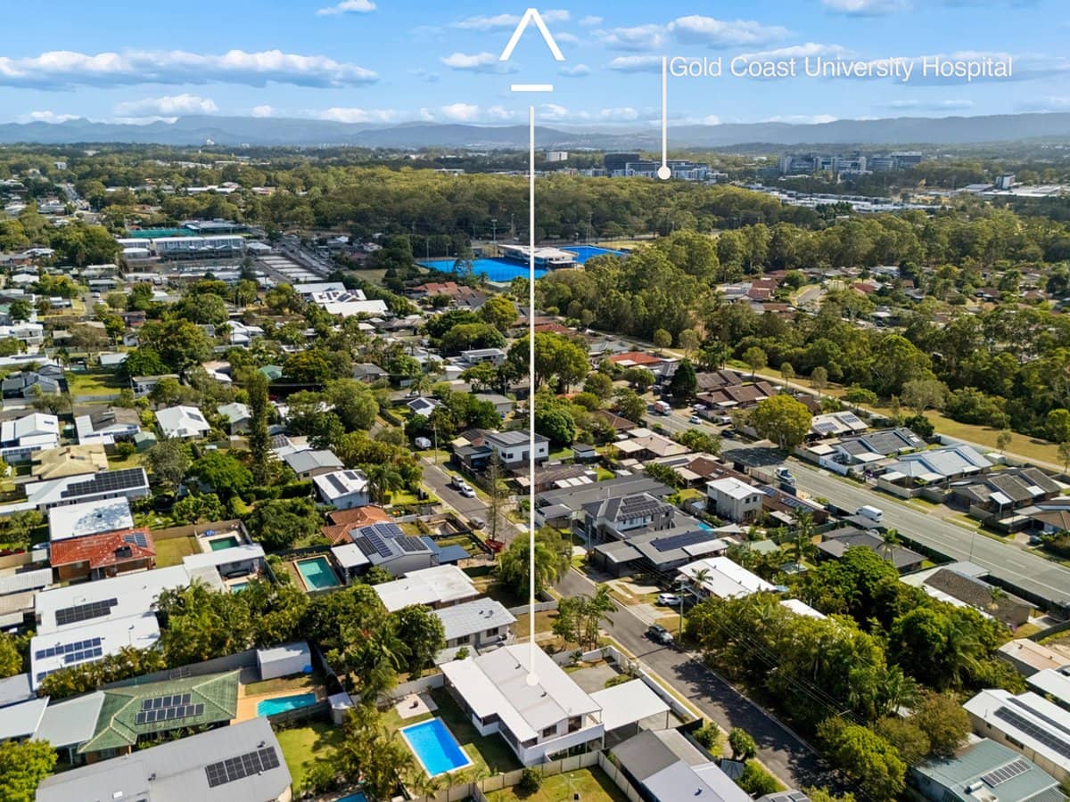 17 Rodlan Parade, LABRADOR - Thumbnail 28