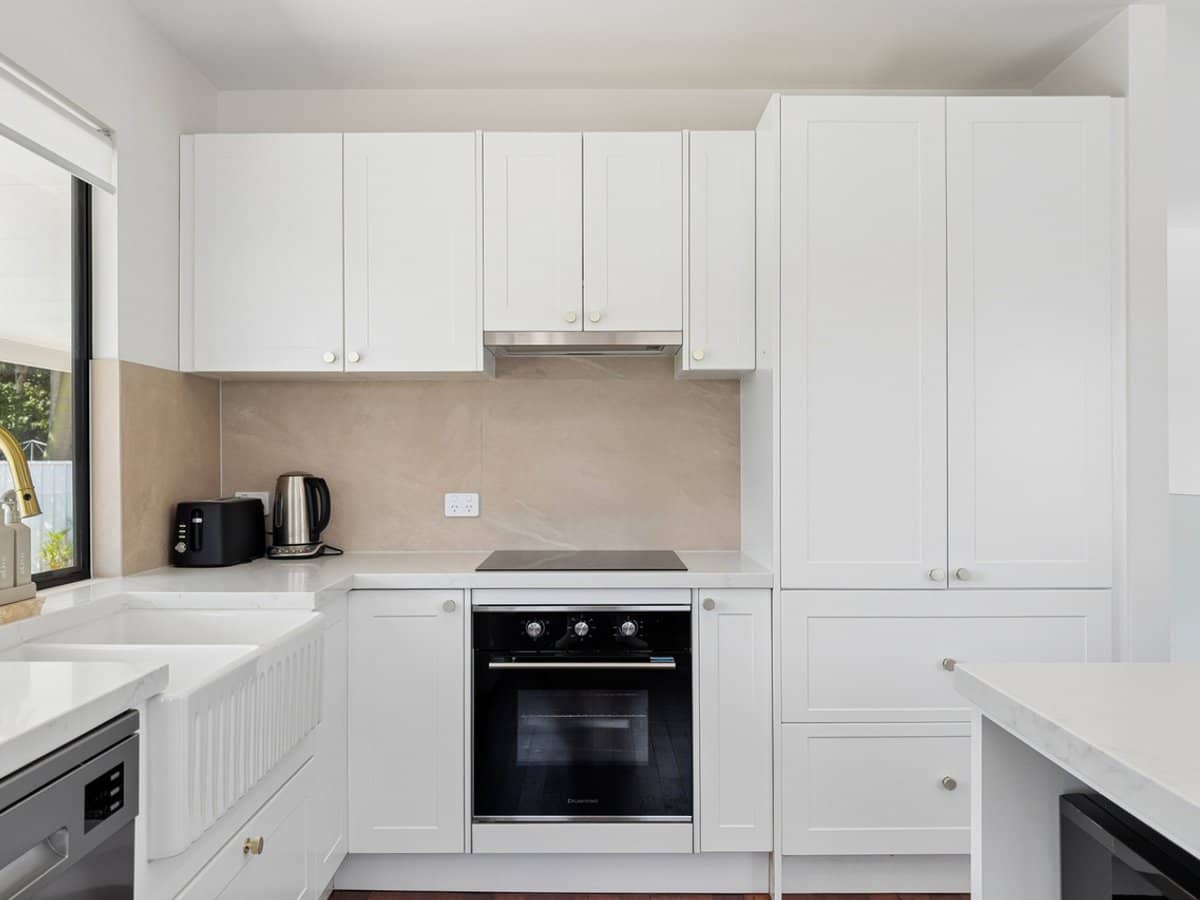 17 Rodlan Parade, LABRADOR - Thumbnail 3