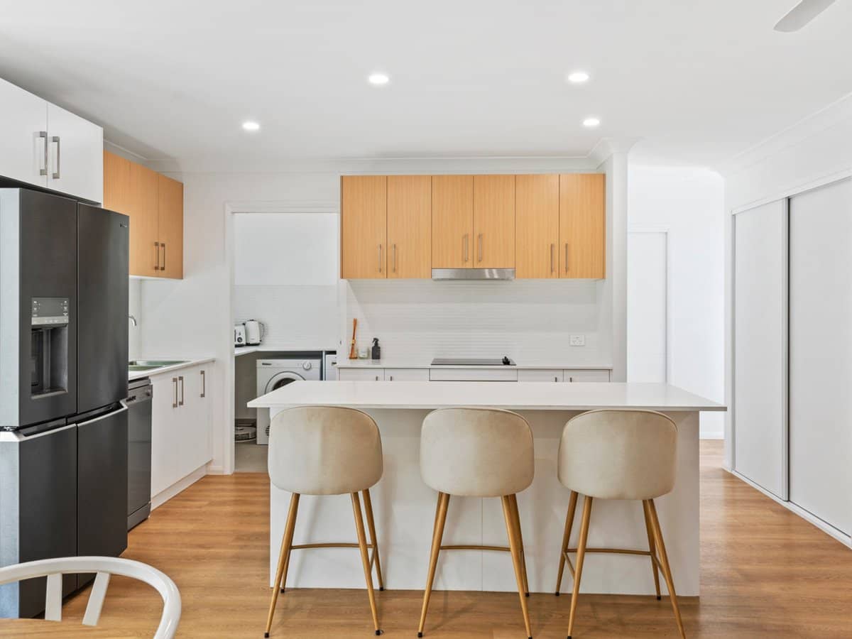 7A Joanne Crescent, THORNLANDS - Thumbnail 2