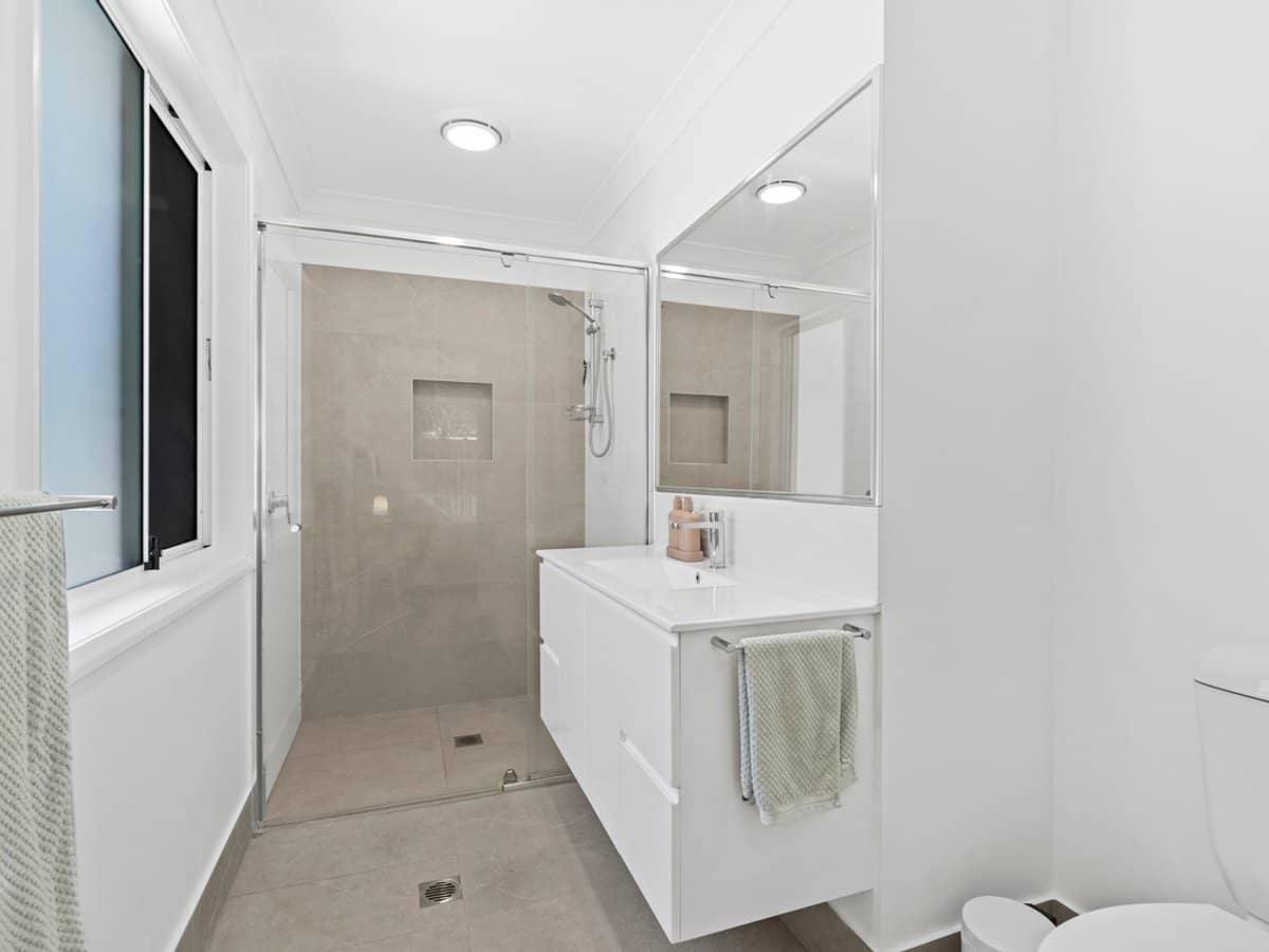 7A Joanne Crescent, THORNLANDS - Thumbnail 13