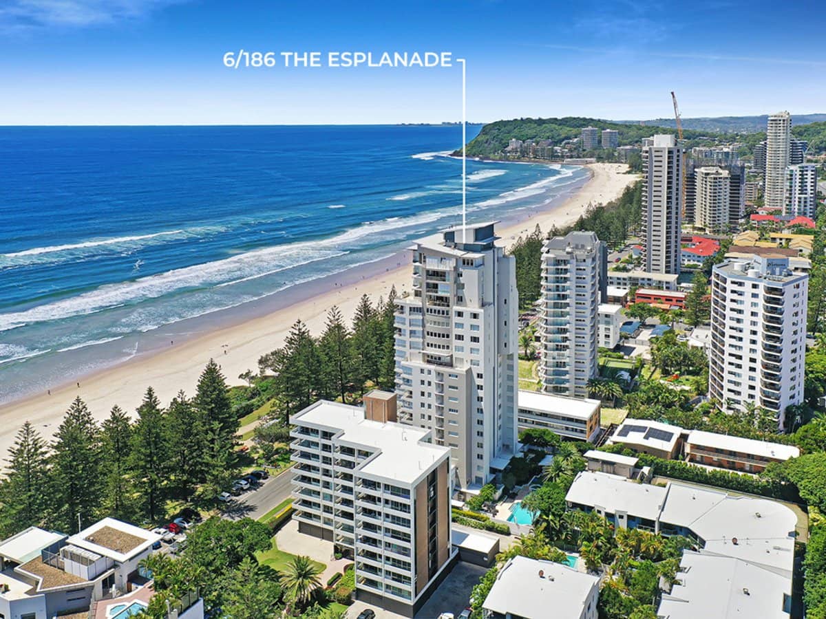 186 The Esplanade, Burleigh Heads - Thumbnail 1