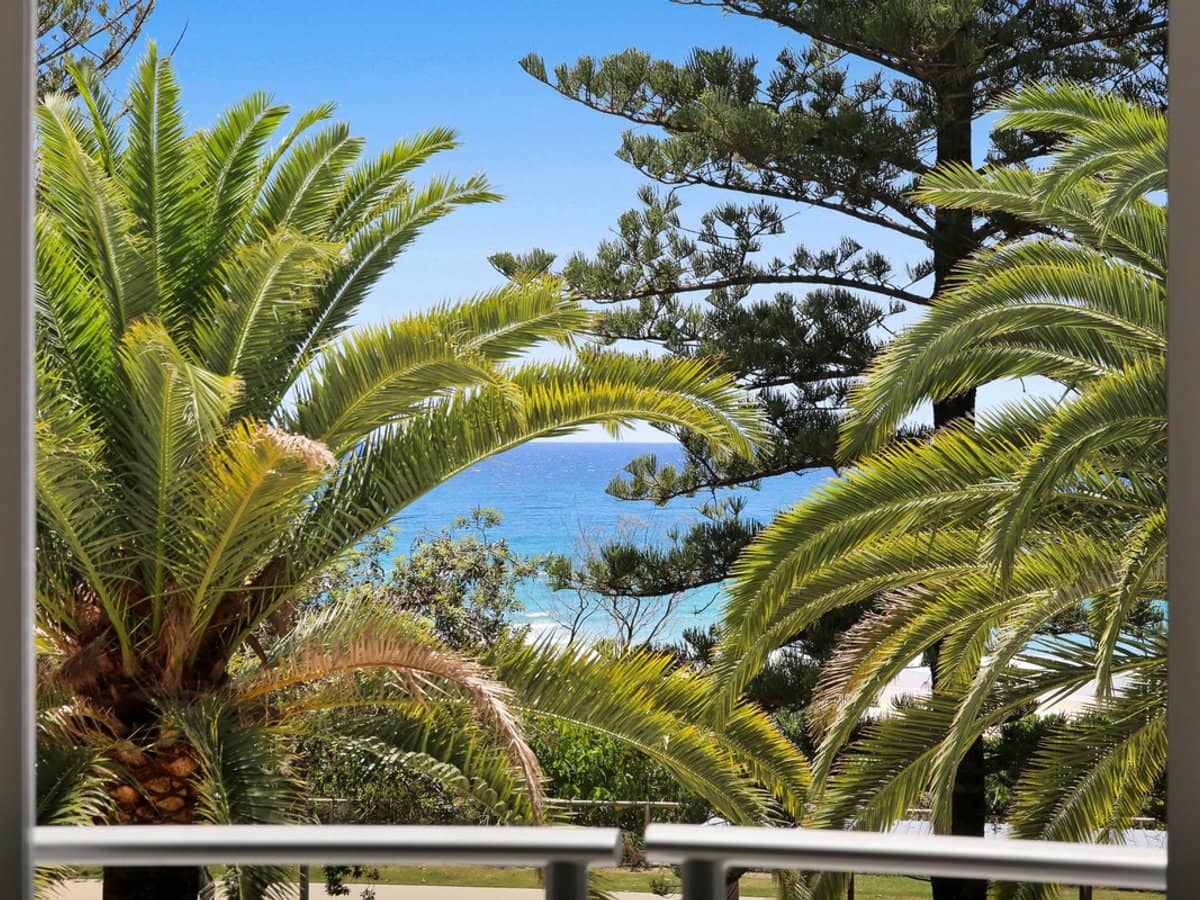 186 The Esplanade, Burleigh Heads - Thumbnail 10