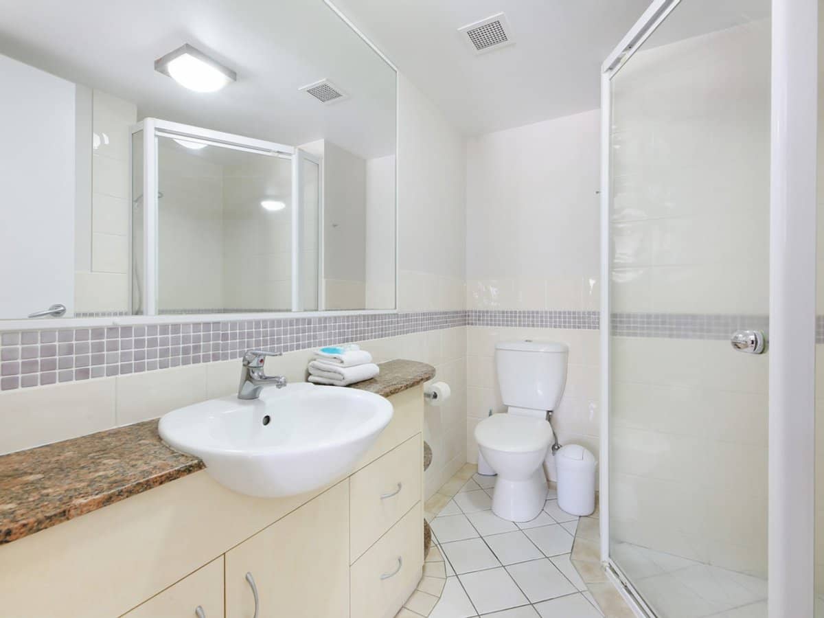 186 The Esplanade, Burleigh Heads - Thumbnail 14