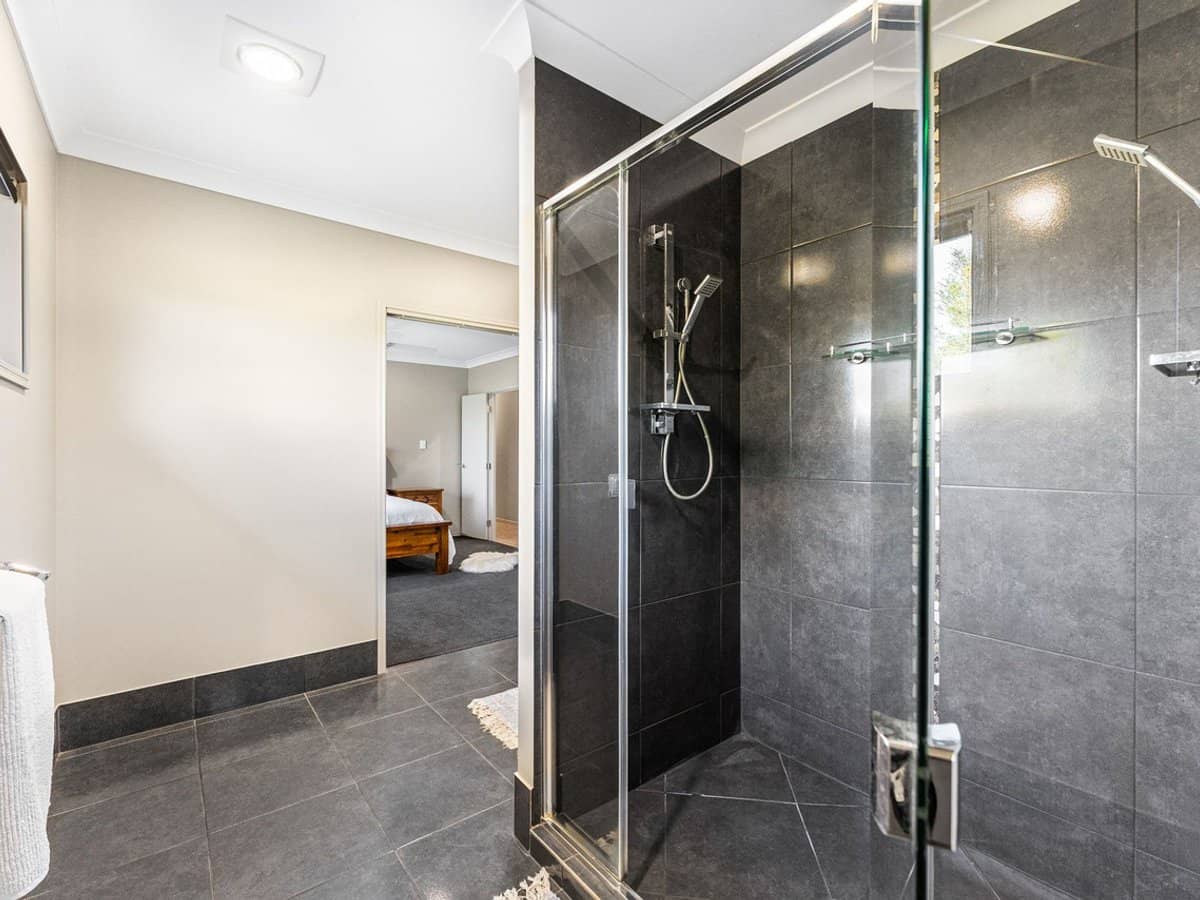 47 White Gums Road, Hatton Vale - Thumbnail 8