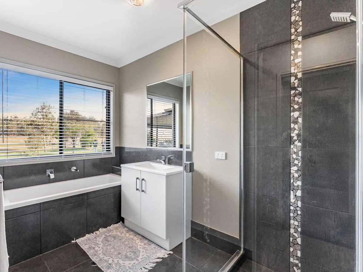 47 White Gums Road, Hatton Vale - Thumbnail 12