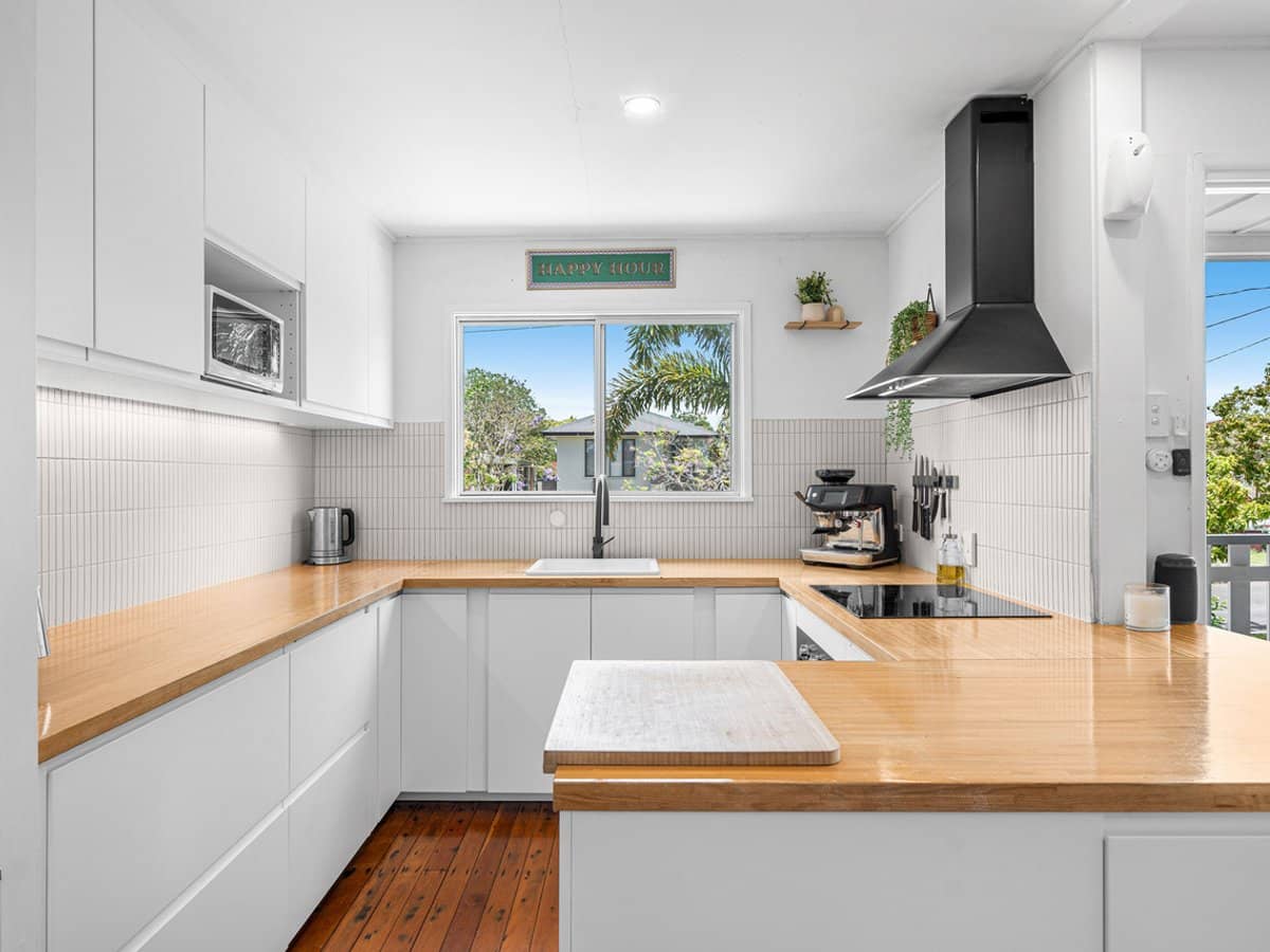 74A Gray Street, CARINA - Thumbnail 4