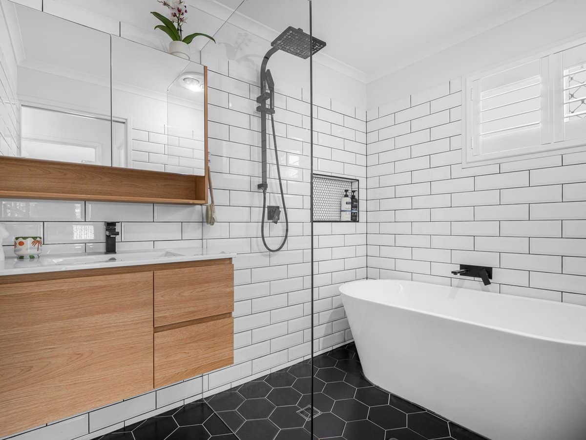 74A Gray Street, CARINA - Thumbnail 7