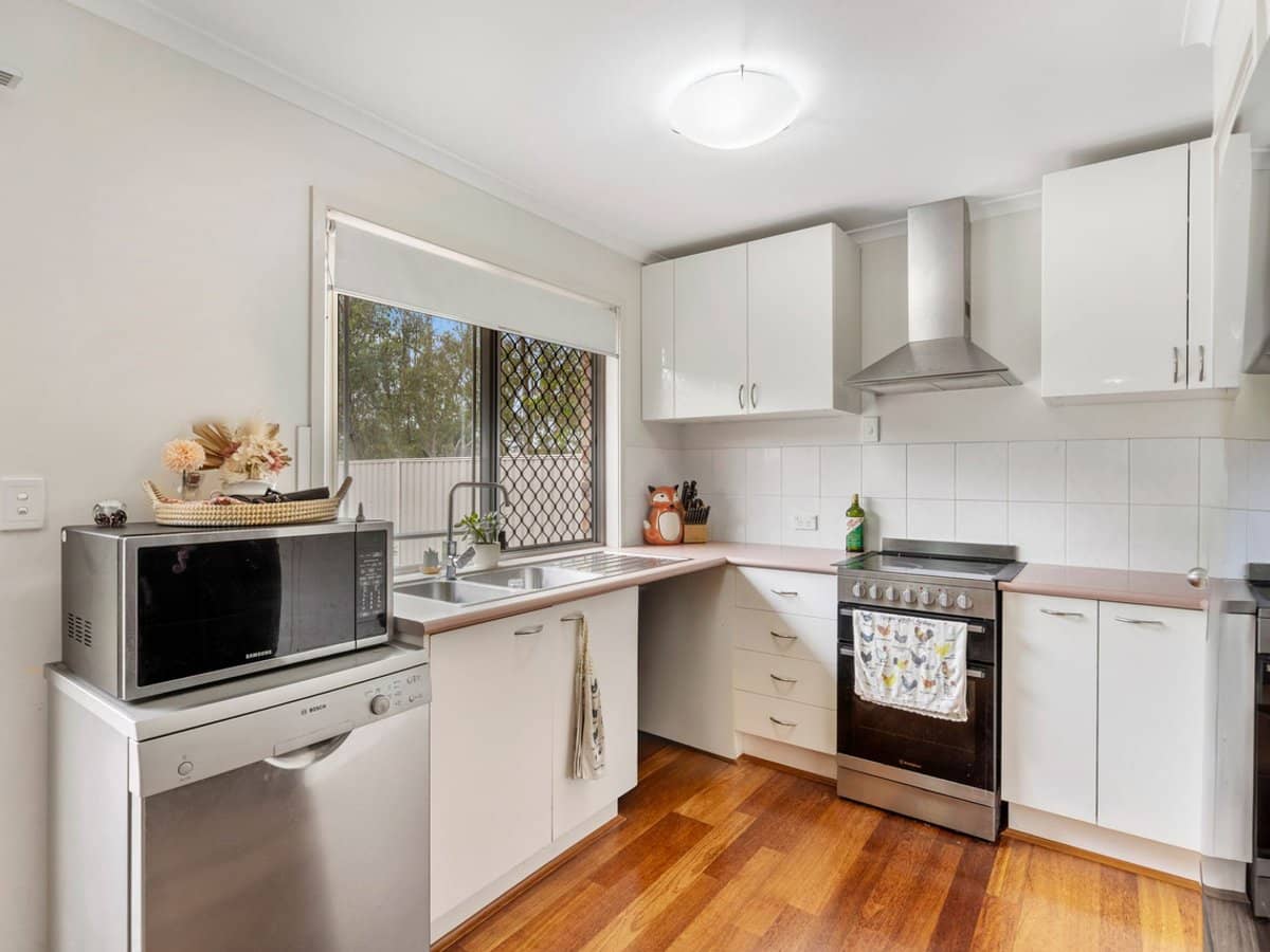 96 Evergreen Avenue, WATERFORD WEST - Thumbnail 5