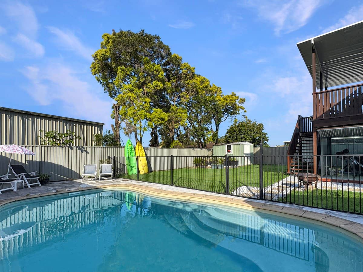 21 Bucknor Drive, DECEPTION BAY - Thumbnail 2