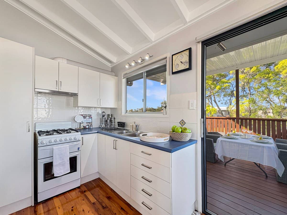 21 Bucknor Drive, DECEPTION BAY - Thumbnail 7