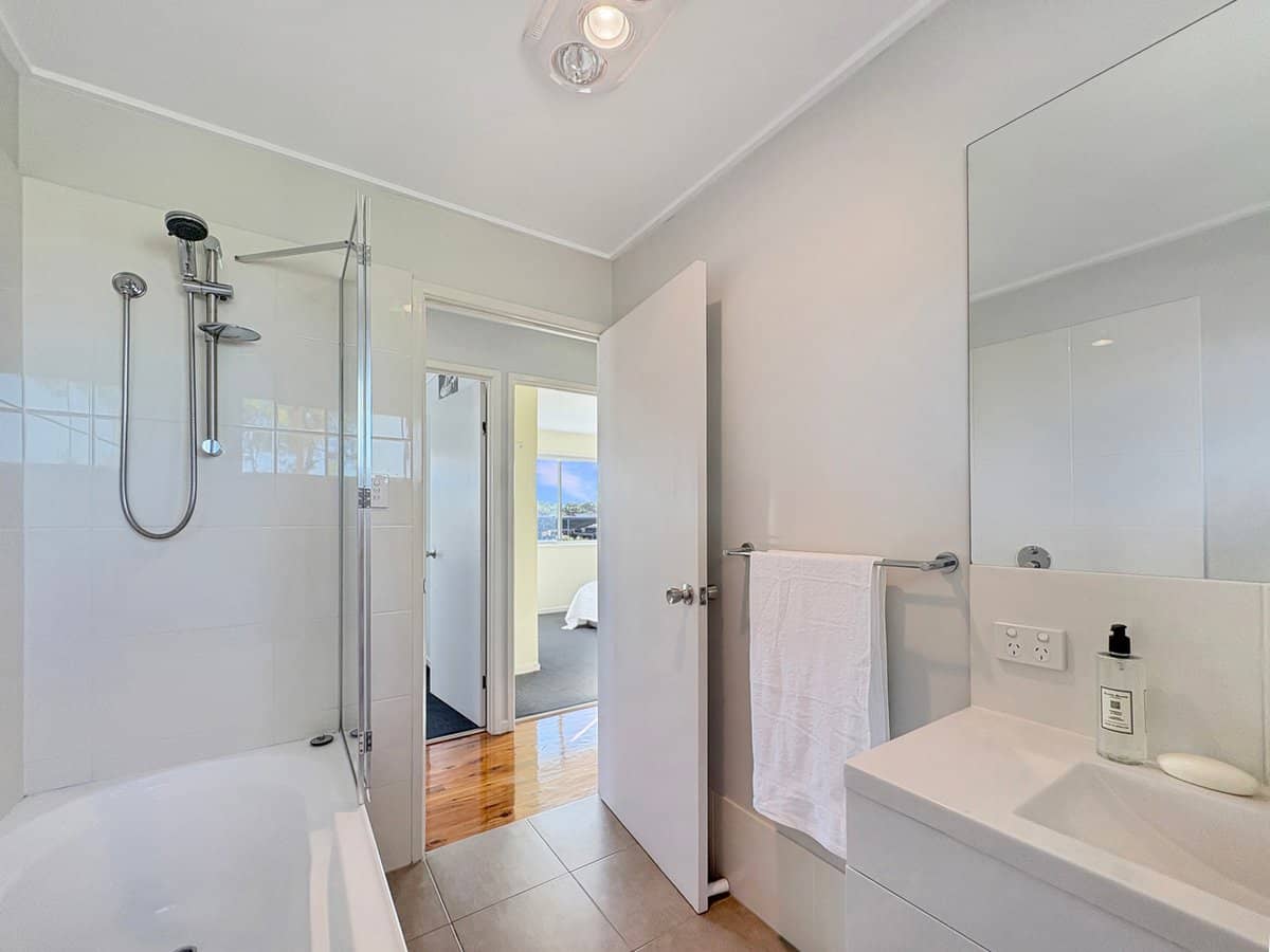 21 Bucknor Drive, DECEPTION BAY - Thumbnail 15