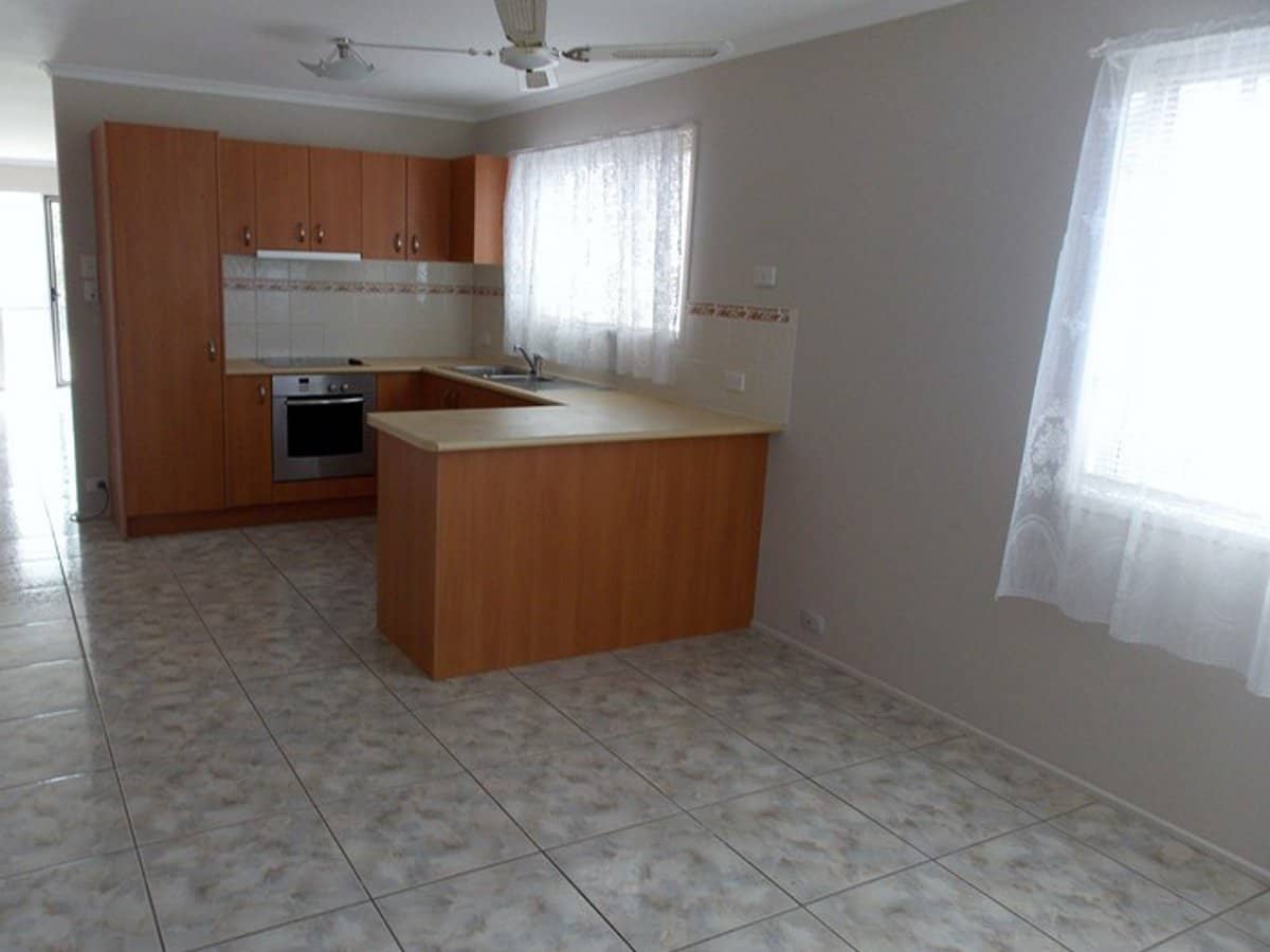 100 Bainbridge Street, ORMISTON - Thumbnail 3