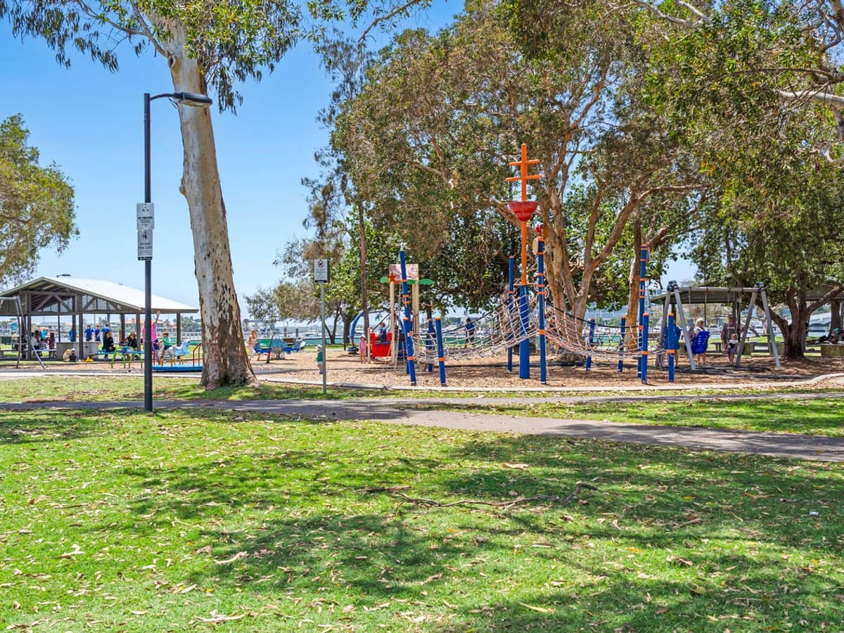 4 Milton Avenue, PARADISE POINT - Thumbnail 17