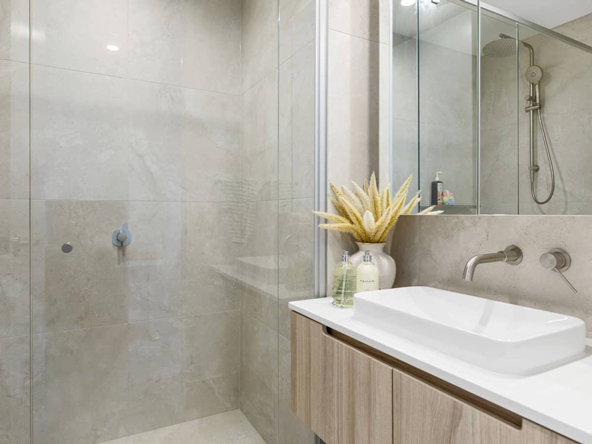 303/1 Tenth Avenue, Palm Beach - Thumbnail 12