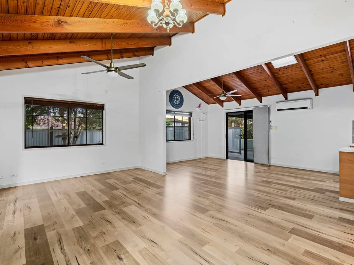 10 Kunari Street, SLACKS CREEK - Thumbnail 3