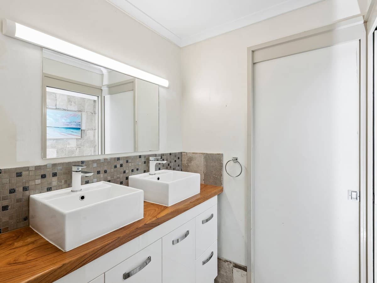 10 Kunari Street, SLACKS CREEK - Thumbnail 10